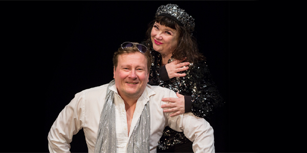 Omatoimiretki Riihimäen teatteri, Rakastan sua ja Abbaa